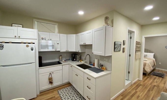 North Ironbound Apartamento | Ironbound Oasis Steps to Nature