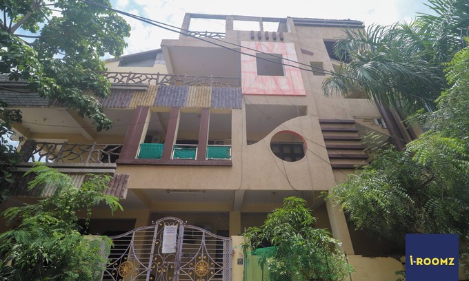 Hyderabad Hotel | iROOMZ Peaceful Stay Villa