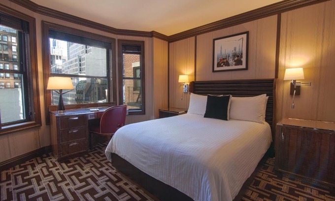 Central New York City Hotel | Iroquois New York Times Square