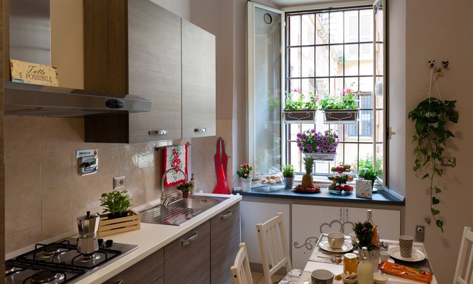 San Giovanni Casa | Isabel Guest House