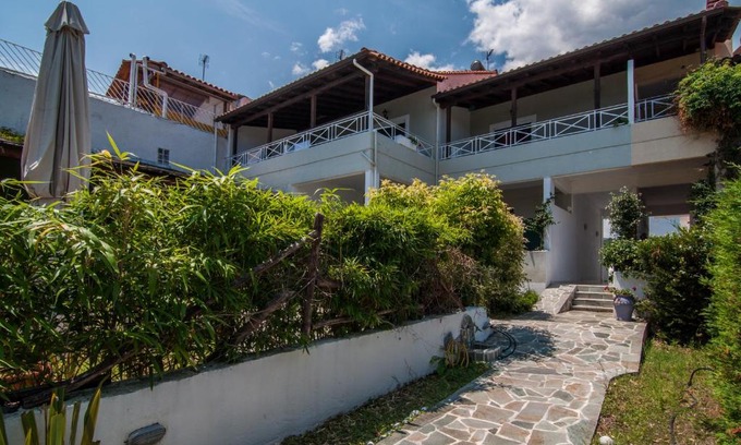Velika Casa | Isalos