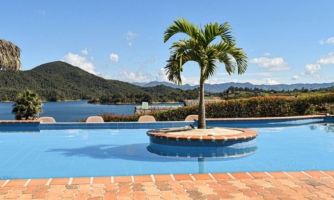 Guatape Hotel | Isla Guaca
