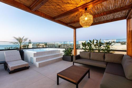 Adelianos Kampos Apartamento | Isla Luxury Apartments - Private Rooftop with Hot tub - 100m from Beach