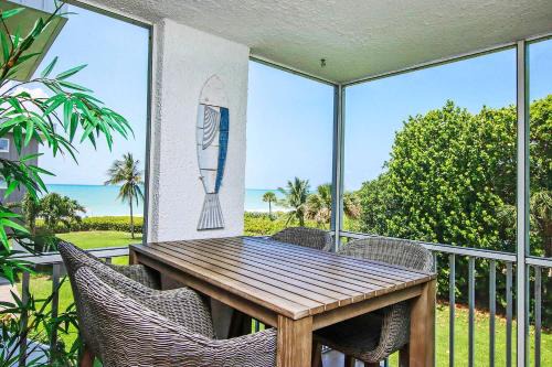 Sanibel Casa | Island Beach Club #320C