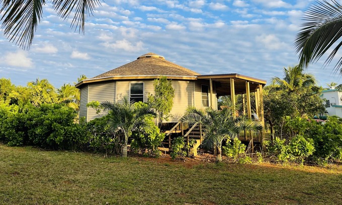 Gregory Town Casa | Island Cottage in Oleander Gardens
