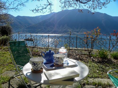 Tremezzina Casa | Island Garden - Ossuccio, Tremezzina by LoveComo
