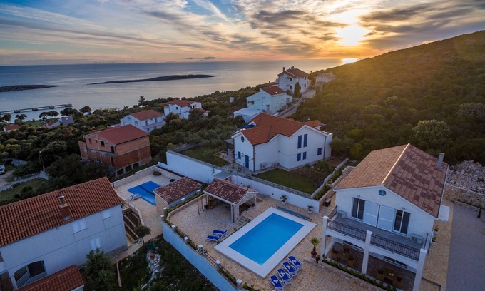 Premuda Villa | Island getaway at villa Temida, only 200 m from the beach, heated pool
