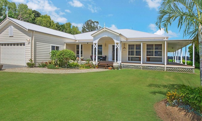 Palmers Island Casa | Island Getaway | Waterfront near Yamba