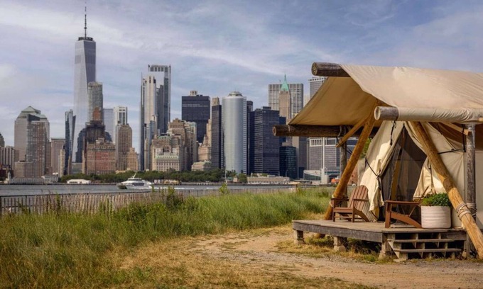 Manhattan Cabina | Island Glamping + Michelin dining & Skyline View