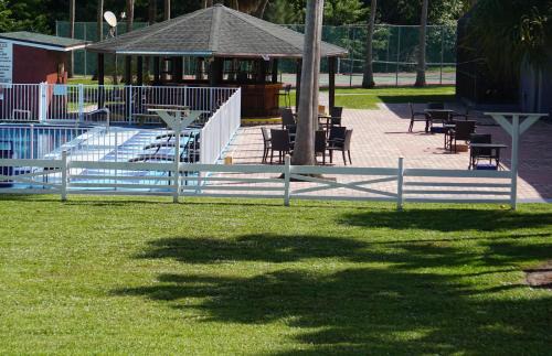 Merritt Island Cabina | ISLAND HOTEL of Space Coast