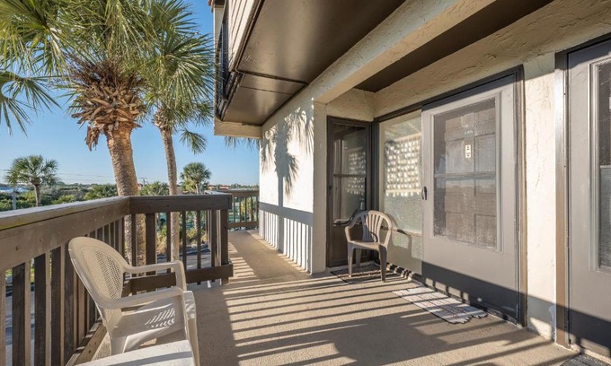 Butler Beach Apartamento | Island House E 225, 2 Bedrooms, Sleeps 4, Ocean View, Pool, Tennis, WiFi