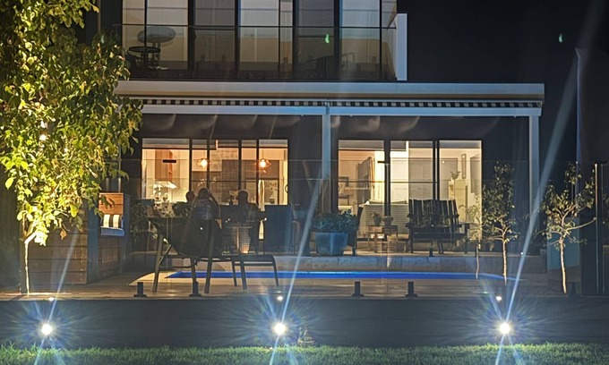 Yarrawonga Casa | Island Lakeside Retreat central to town