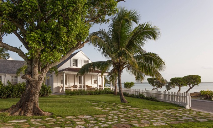 Dunmore Town Cabaña | Island Oasis in the heart of Dunmore town