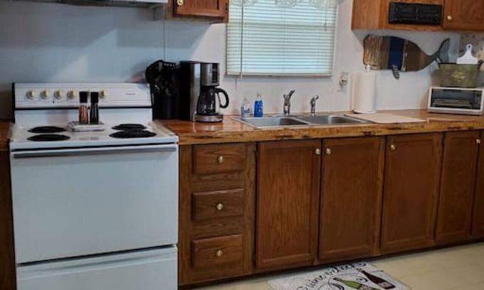 Rumsey Cabina | Island Paradise in Island Kentucky