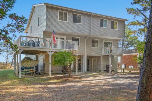 Piney Island Casa | Island Sunrise - Pet friendly, waterfront duplex!