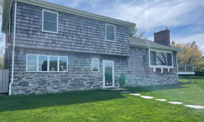 Jamestown Casa | Island Time - Jamestown