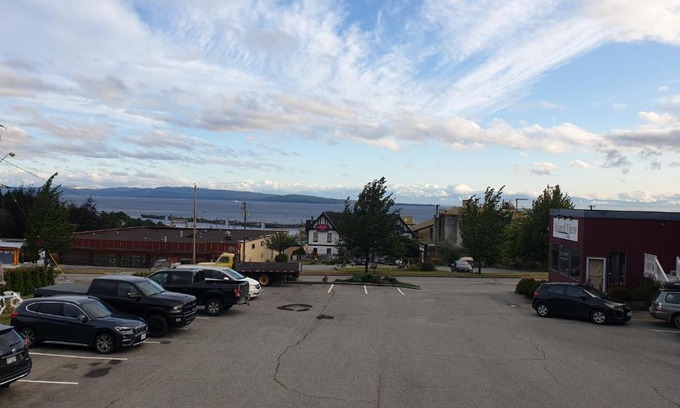 Historic Powell River Townsite Hotel | Island View Lodge