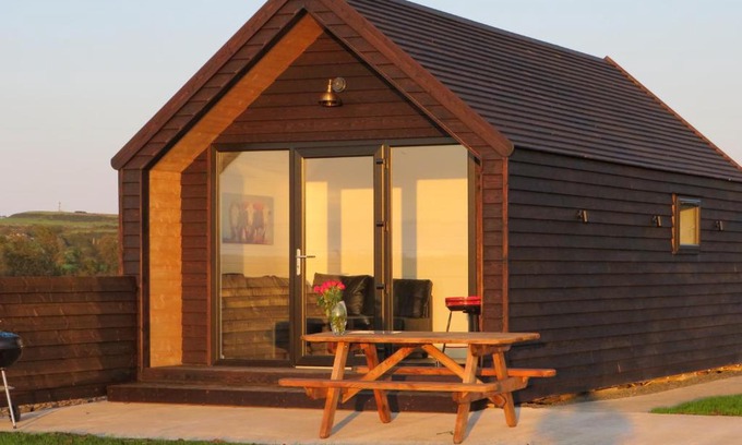 Bushmills Casa | Islandcorr Farm Luxury Glamping Lodges and Self Catering Cottage, Giant's Causeway