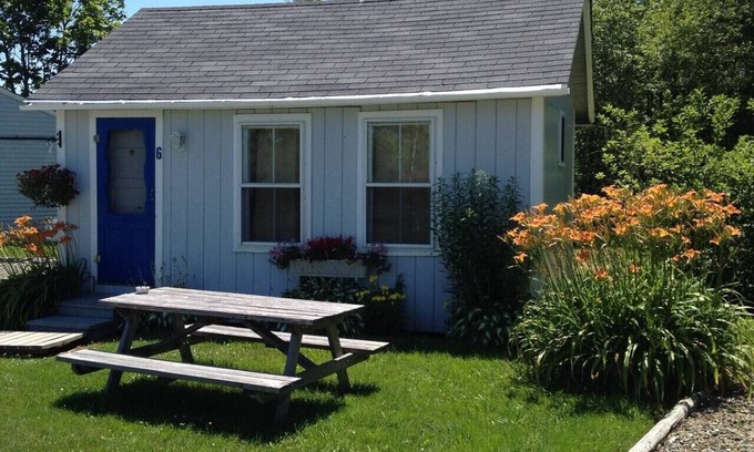 Trenton Cabaña | Isleview Cottage 6 - 10 min to Acadia!