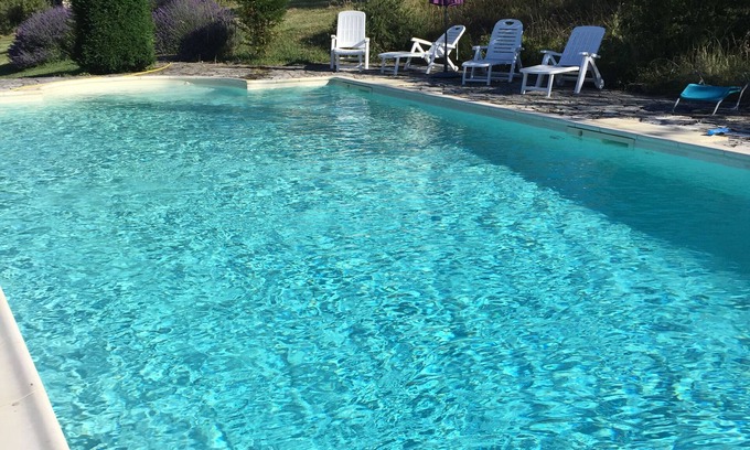 Eyvirat Otro | Isolated in the heart of nature, a little paradise with private 12 x 6m swimming pool