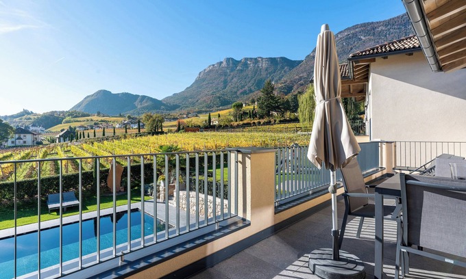 Berg/Monte Apartamento | Apartamento 'Weingut Gasshof Valeria' con vistas a la montaña, piscina compartida y Wi-Fi