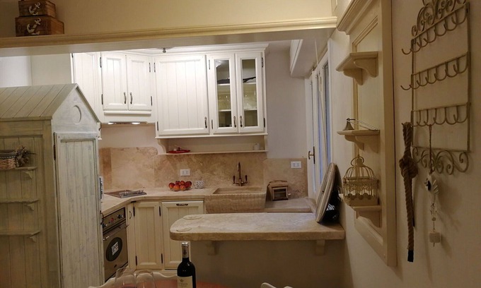 Marina di Castagneto Carducci Apartamento | Hermoso apartamento para 4 personas con WIFI, TV y aparcamiento