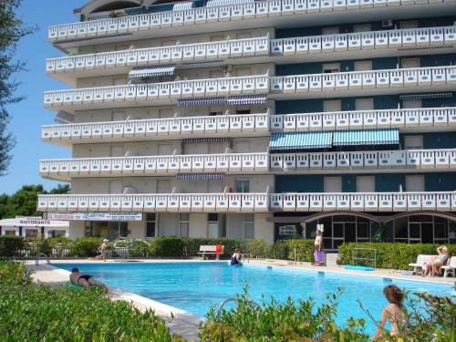 Porto Santa Margherita Apartamento | Apartment in Porto Santa Margherita 40140