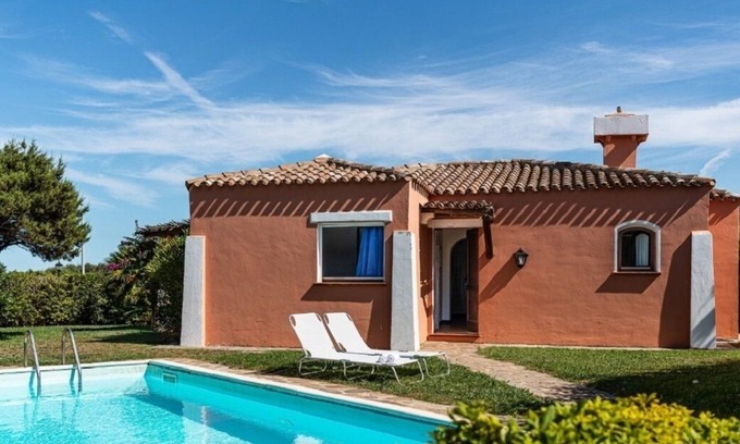 Punta De Su Turrione Villa | Villa Camilla jardín privado y piscina