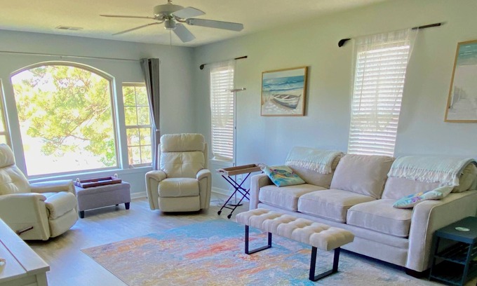 Pawleys Island Cabina | It's all about the view! 2 Bedroom, 2 bath True Blue