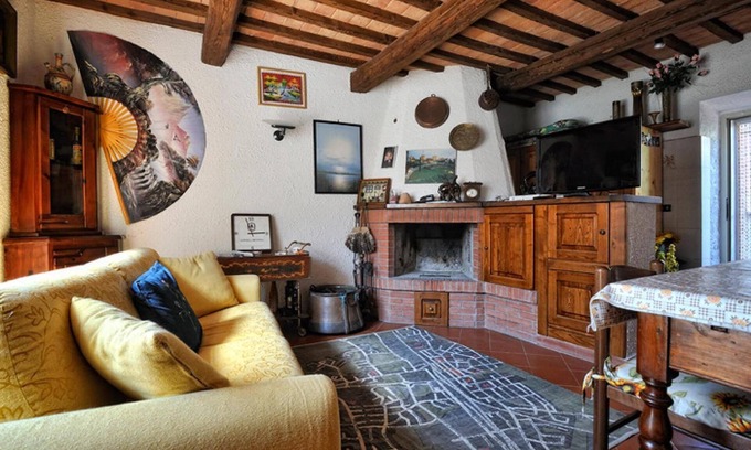 Castell'Azzara Casa | Masia rural de finales del 800 con terraza exterior.