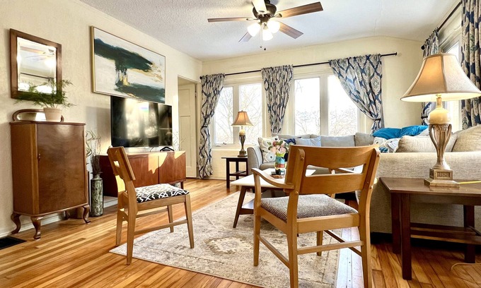 Englewood Casa | Italian Cottage; A part of the Uptown Collective