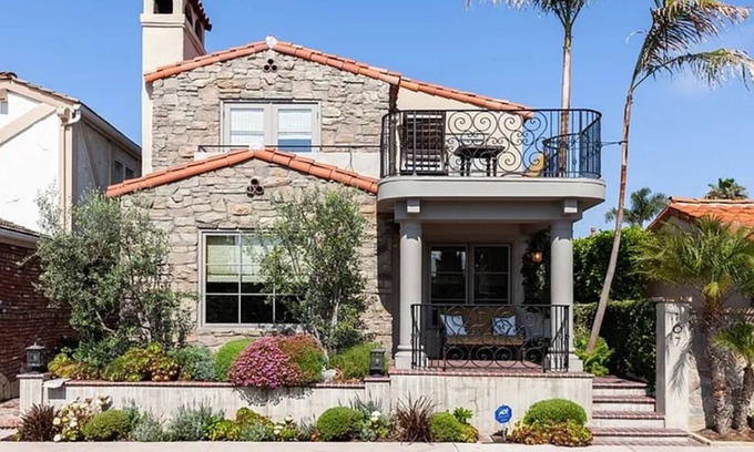 Newport Beach Casa | Italian Villa on Island in Newport Beach with AC, WiFi, Bay Views