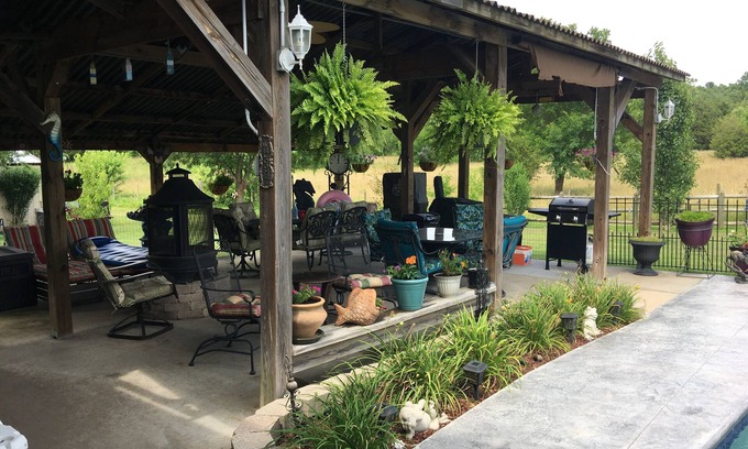 Fayetteville Casa | Its a house with 1200 SF suite just for yourself upstairs and your own entry.