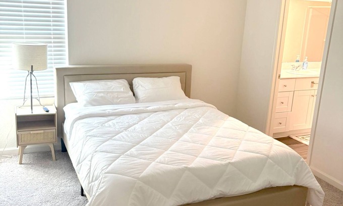 Weston Casa | Ivana Lodge 1-Bed 1-Bath