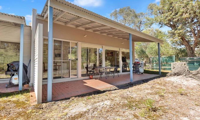 Forge Creek Casa | Ivanhoe - Waterfront Retreat: Secluded lodges perfect for nature lovers