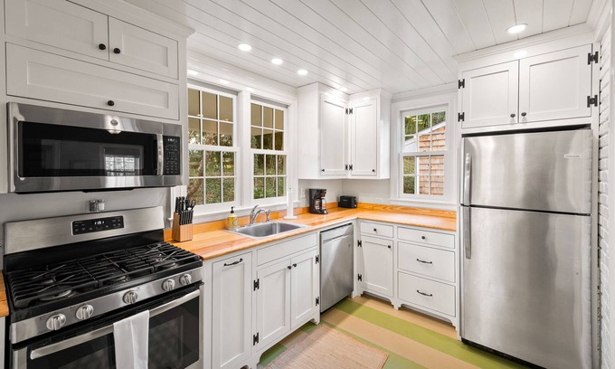 Batesville Cabaña | Ivy Cottages - Cornwall Cottage