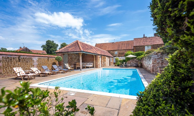 Grimston Casa | Ivy Farm, Grimston, Norfolk