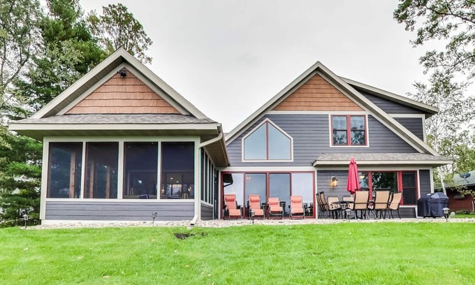 Crosslake Cabina | Ivy Lane se encuentra en Crosslake y es parte de la cadena de lagos Whitefish