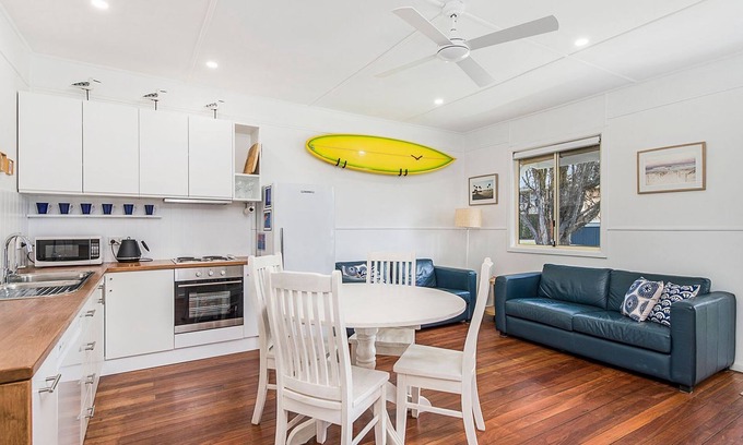 North Haven Casa | Ivy's Beach House - close to beach, wifi available