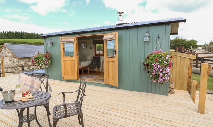 Rhayader Casa | Ivy's Way