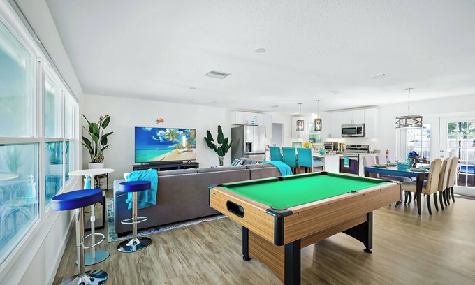 Melbourne Casa | Ixora16 Heated Pool, mins to beach, airport, USSSA, Cruise Port, 1h to Disney