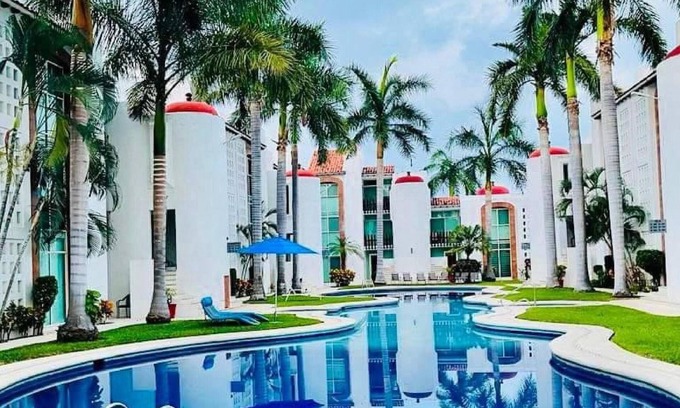 Ixtapa Condominio | Ixtapa Family Vacation condo - 3 mins drive to hotels zone and beaches!
