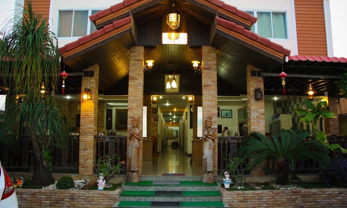 Hua Hin Hotel | Iyara Hua Hin Lodge