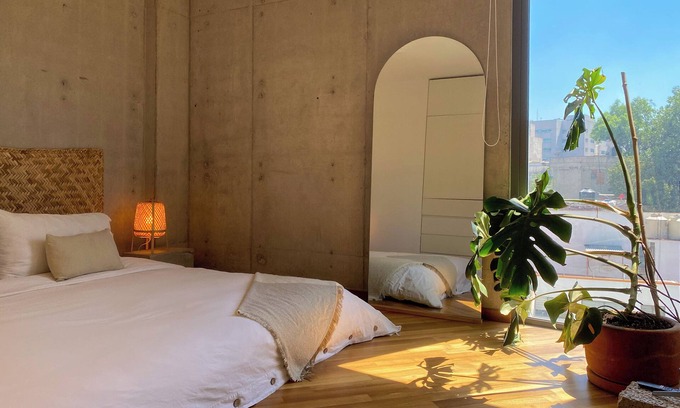 Roma Sur Apartamento | Izta 5 | Designer Brutalist PH with AC in Condesa