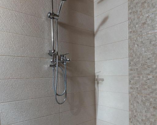 Bisericani Apartamento | Jövök-Megyek Vendégház