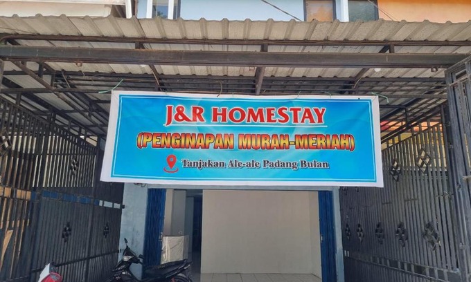 Waena Casa | J&R Home Stay Penginapan Murah Meriah.