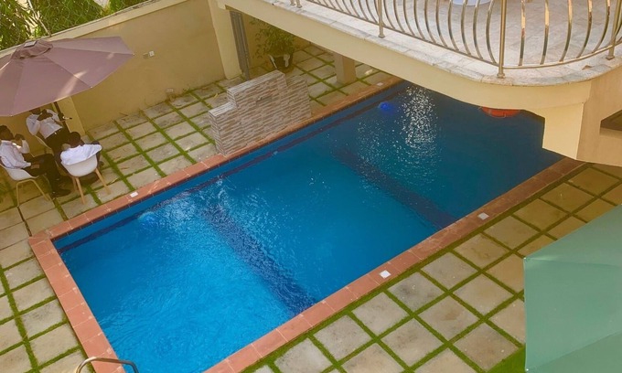Gwarinpa Estate Hotel | J's Place