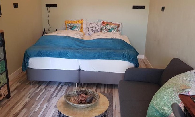 Hoofddorp Apartamento | JaBaKi Green Studio