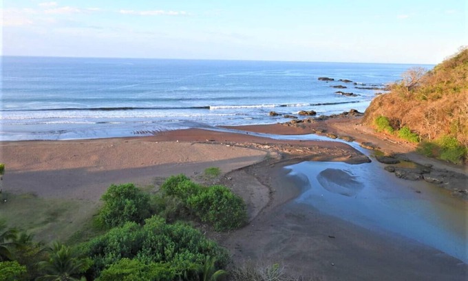 Barrio Los Faroles Condominio | Jacó beachfront condo with beautiful sunsets