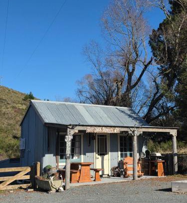 Burkes Pass Casa | Jack Daniels Rest Gateway to Tekapo and the MacKenzie District